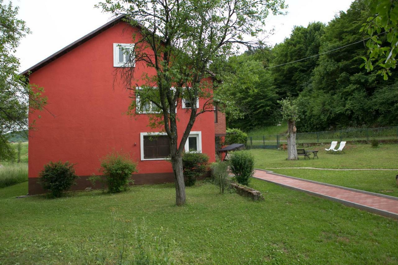 Holiday Home Modric Оточац Екстер'єр фото